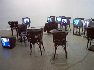 installationview "conversio: Die zw&ouml;lf Geschworenen / Twelve Angry Men", 2005, K&uuml;nstlerhausWien, copyright: gerald grestenberger d-g-v