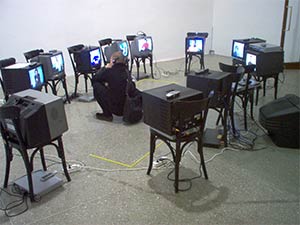 installationview "conversio: Die zw&ouml;lf Geschworenen / Twelve Angry Men", 2005, K&uuml;nstlerhausWien, copyright: gerald grestenberger d-g-v